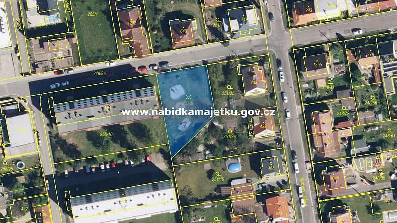 Prodej pozemku 793 m²