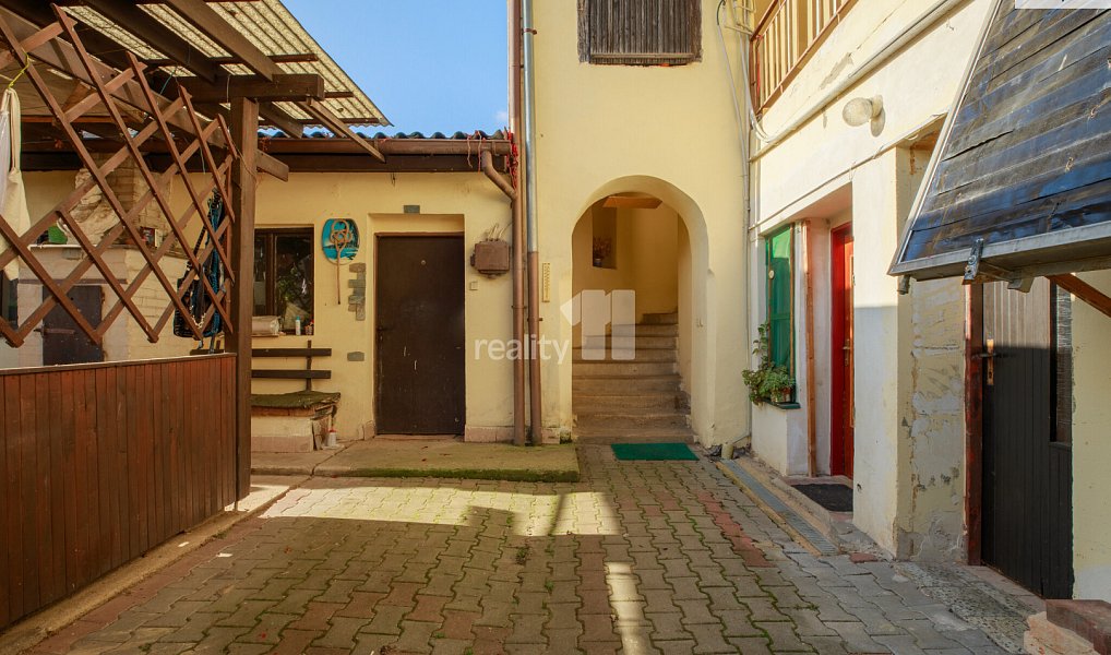 Prodej domu 220 m² s pozemkem 907 m², Žebrák – náhled fotky 34