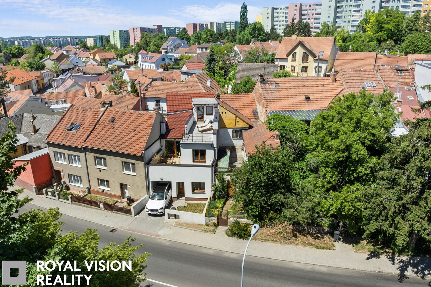 Prodej domu 150 m² s pozemkem 149 m² – pohled 2