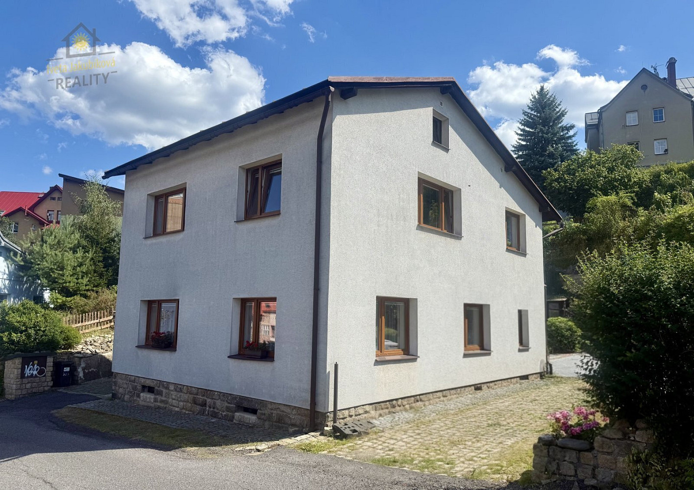 Prodej domu 195 m² s pozemkem 615 m²