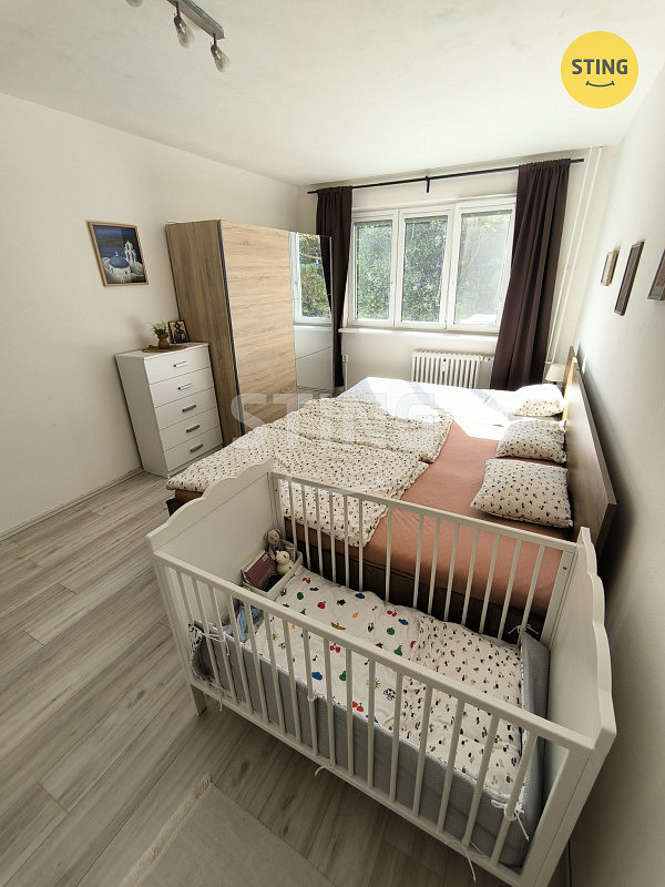 Pronájem bytu 3+1 72 m² — photo 2