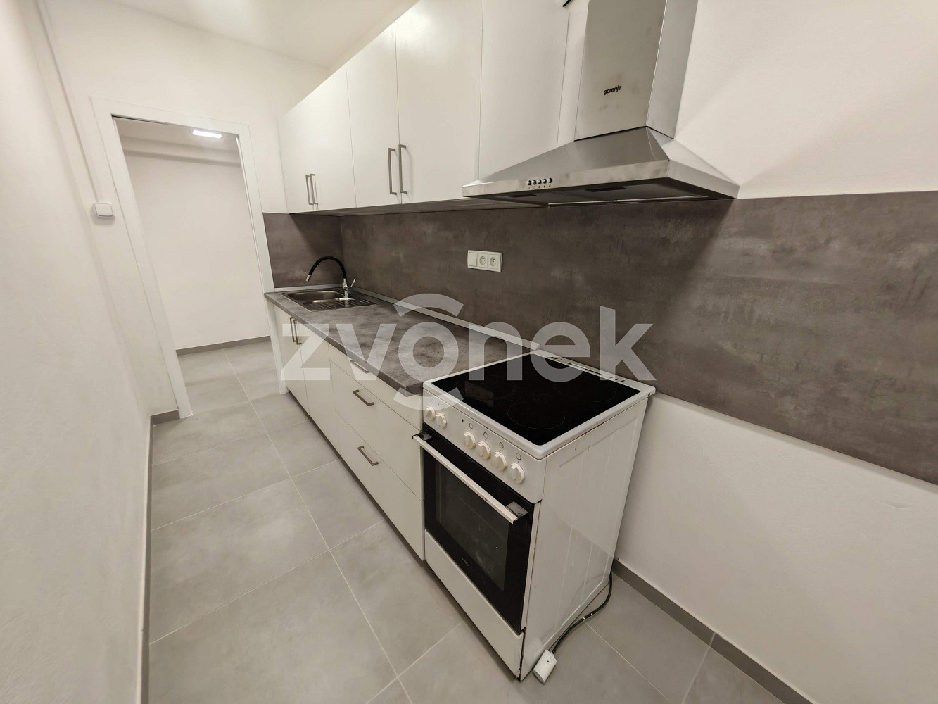 Pronájem bytu 3+1 68 m² — photo 2
