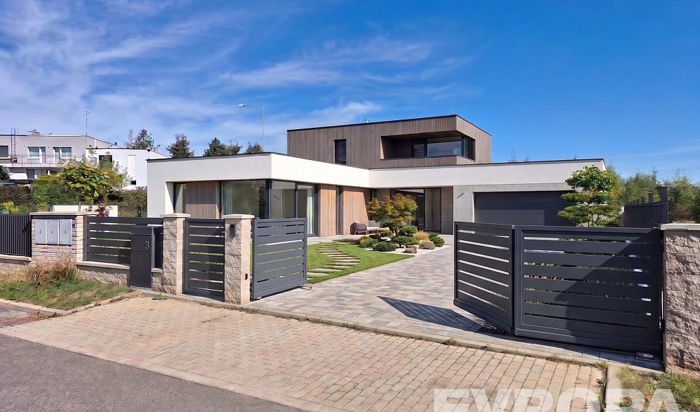 Prodej stavebního pozemku 724 m², Praha – náhled fotky 2