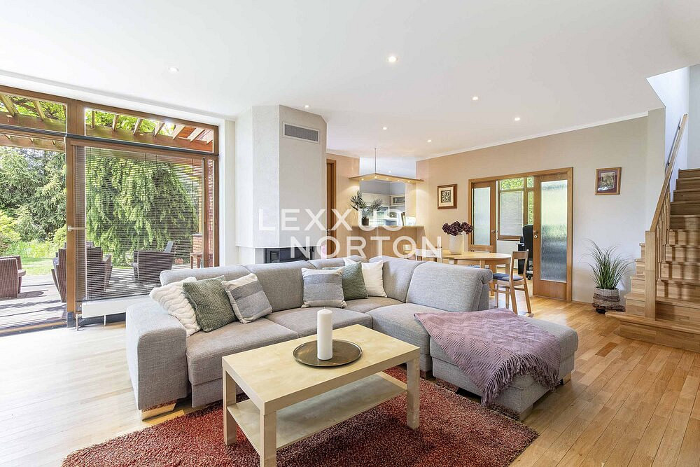 Prodej domu 256 m² s pozemkem 1 194 m² – fotografie 3