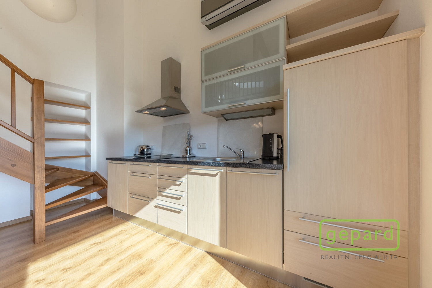 Prodej domu 204 m² s pozemkem 797 m² – fotografie 5