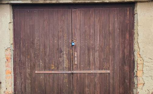 Řadová garáž 18 m2 v žádané lokalitě Prahy 10 Michle, Novobohdalecká, Praha 10 - Michle, okres Praha