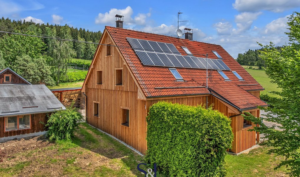Prodej ubytovacího objektu 200 m², Horní Planá – náhled fotky 7