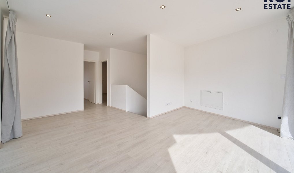 Prodej domu 140 m² s pozemkem 133 m², Rosice – náhled fotky 24