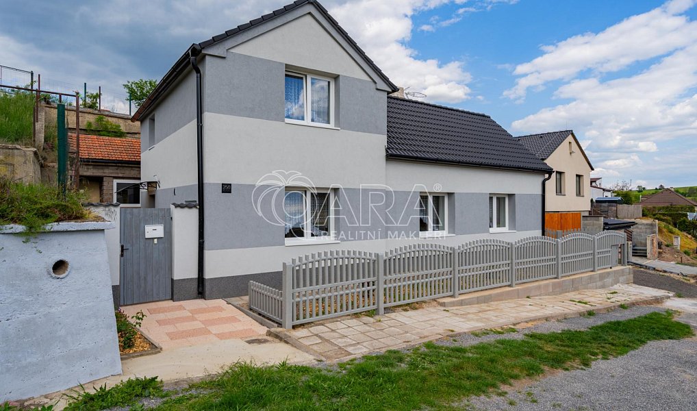 Prodej domu 81 m² s pozemkem 911 m², Zvoleněves – náhled fotky 2