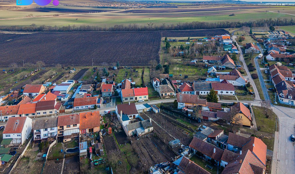 Prodej stavebního pozemku 521 m², Pouzdřany – náhled fotky 9