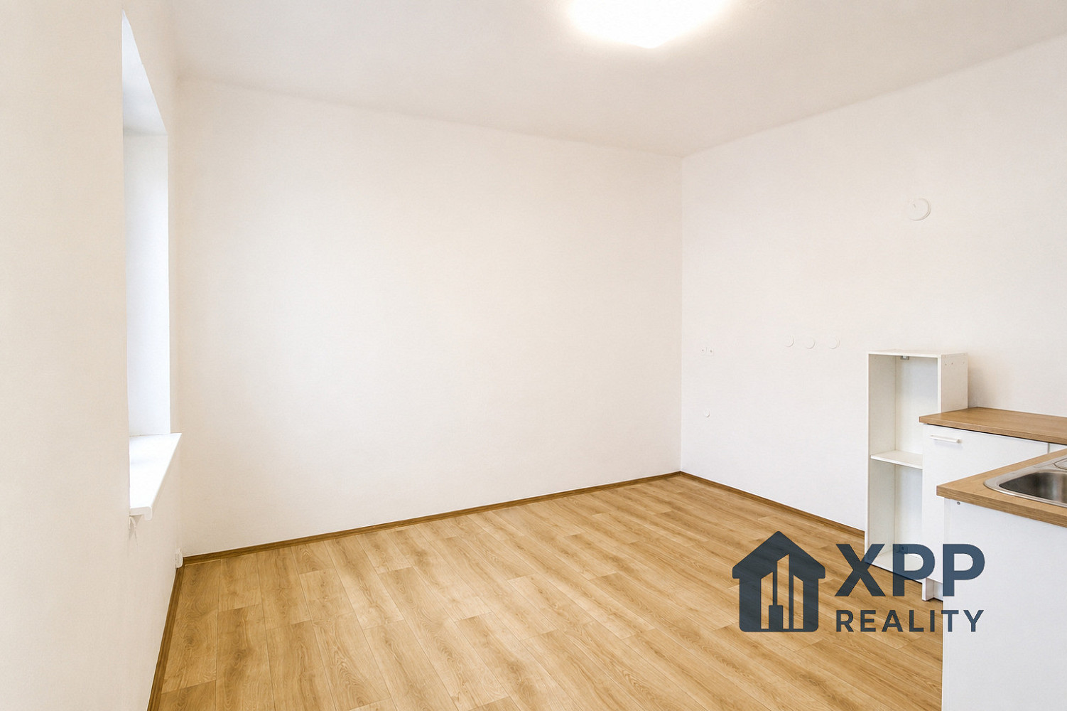 Prodej bytu 1+kk 23 m² — photo 2