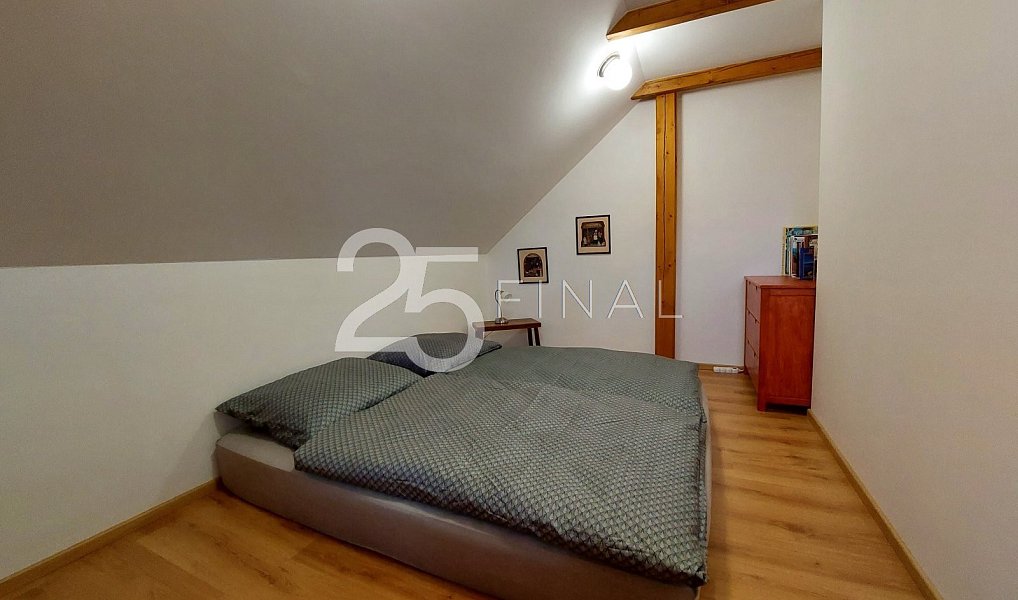 Pronájem domu 200 m² s pozemkem 1 093 m², Osek – náhled fotky 18