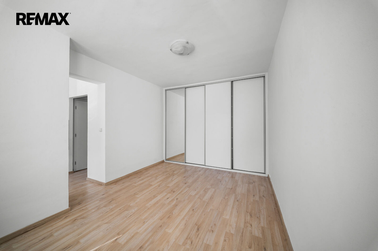 Pronájem bytu 1+1 34 m² – fotografie 5