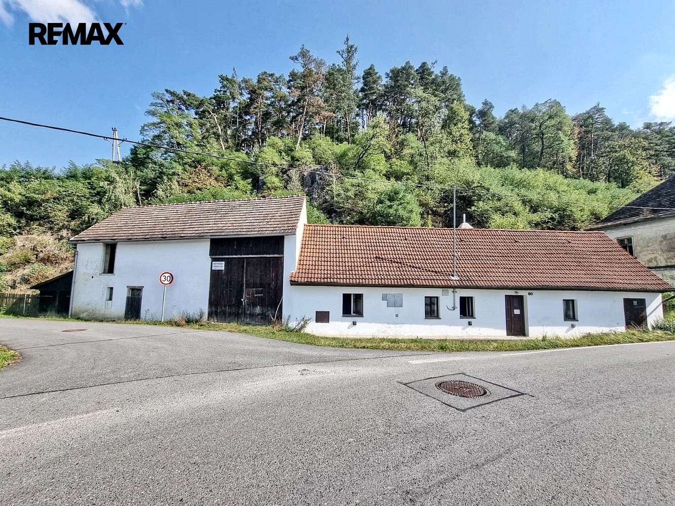 Prodej domu 100 m² s pozemkem 691 m² — photo 2