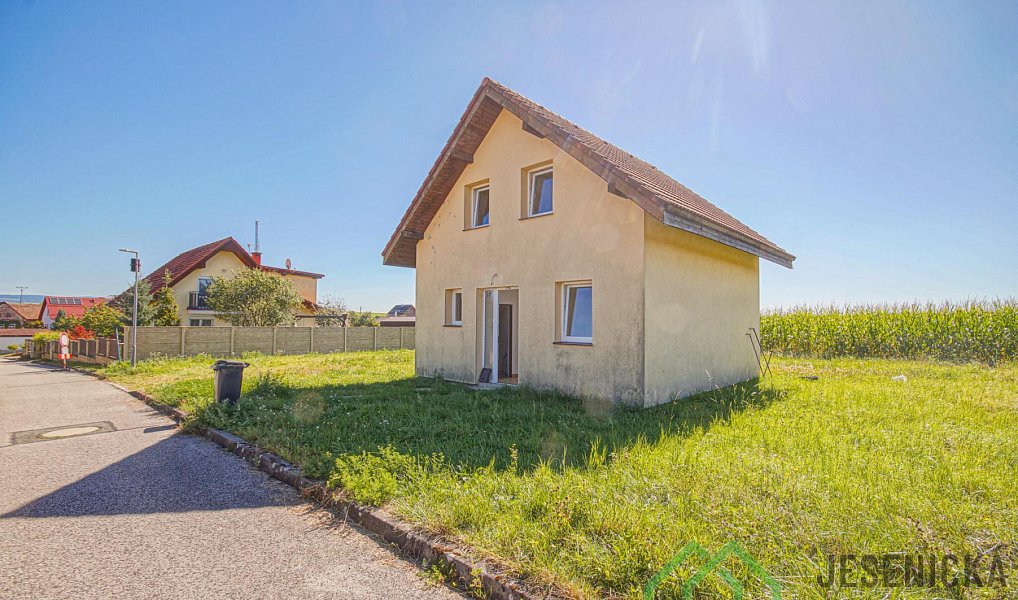 Prodej domu 98 m² s pozemkem 752 m², Trnov – náhled fotky 4