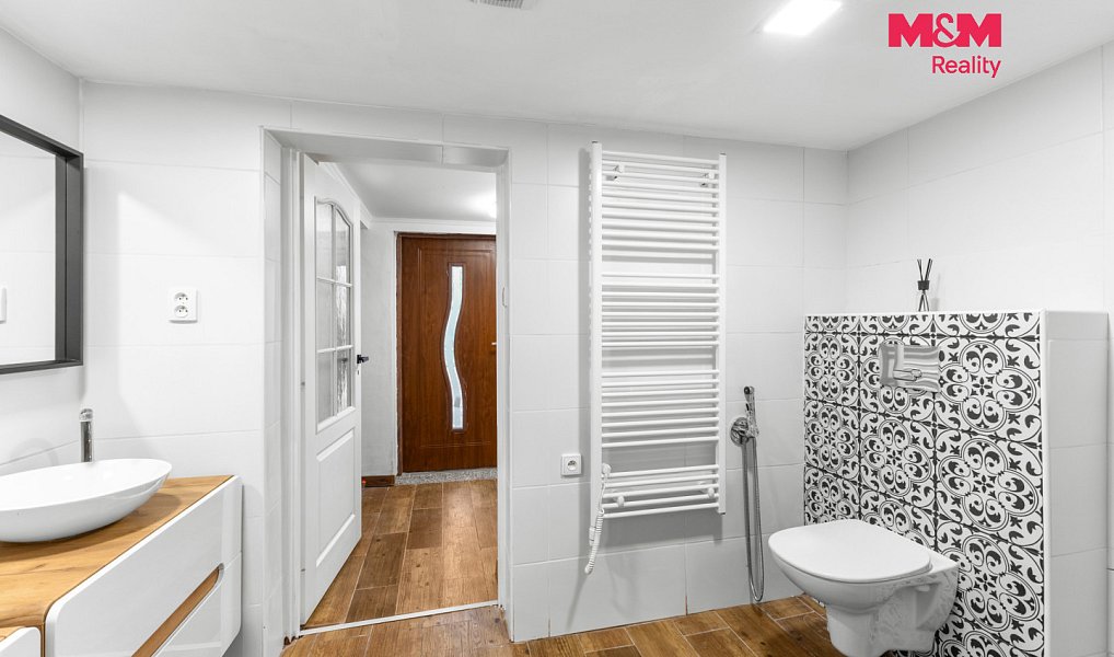 Prodej domu 288 m² s pozemkem 584 m², Peruc – náhled fotky 10