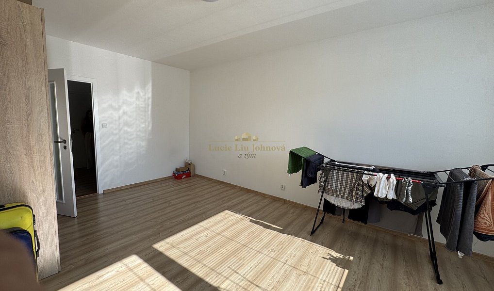 Prodej bytu 2+kk 38 m², Praha – náhled fotky 3