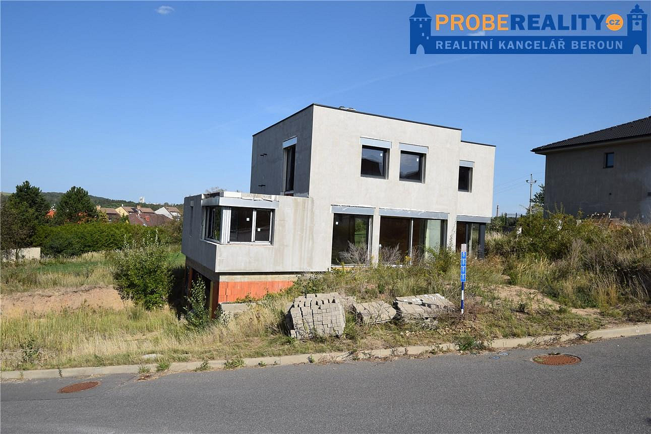 Prodej domu 257 m² s pozemkem 678 m² – fotografie 2