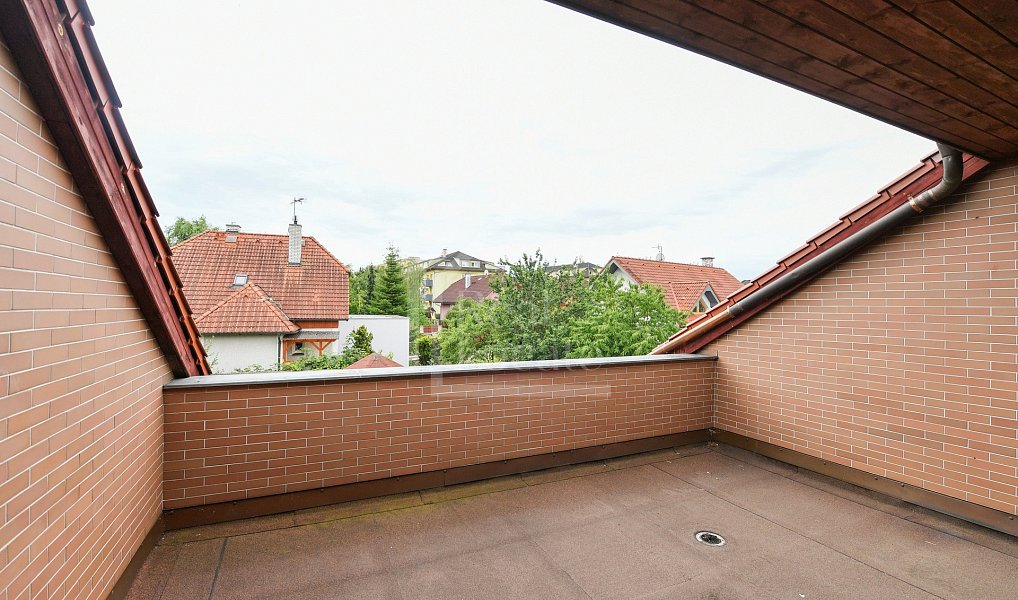 Pronájem domu 310 m² s pozemkem 814 m², Praha – náhled fotky 19