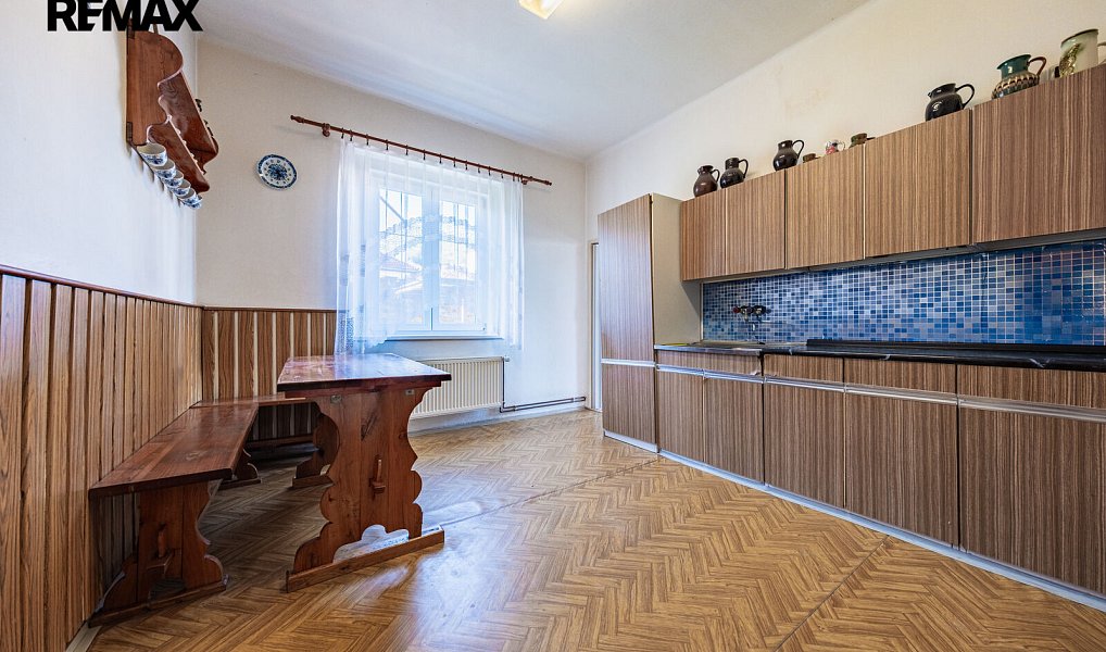 Prodej domu 260 m² s pozemkem 180 m², Krupka – náhled fotky 47