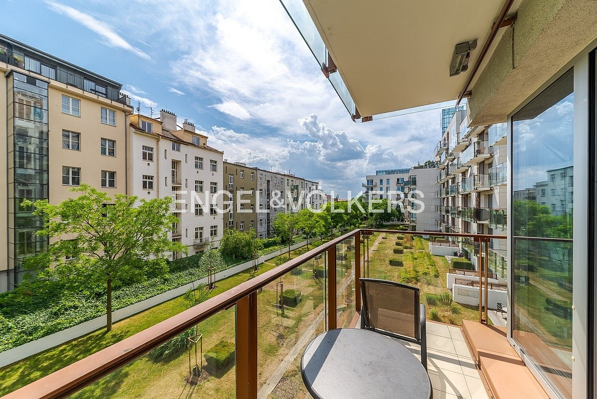 Pronájem bytu 2+kk 61 m² — photo 3