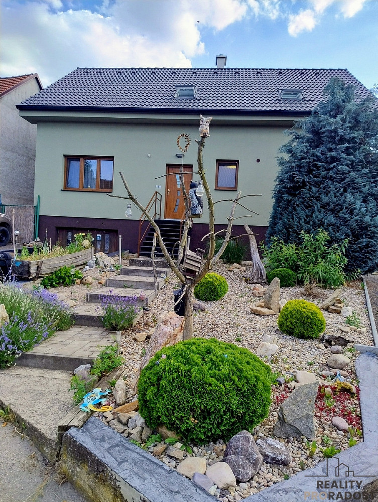 Prodej domu 324 m² s pozemkem 1 557 m² — photo 2