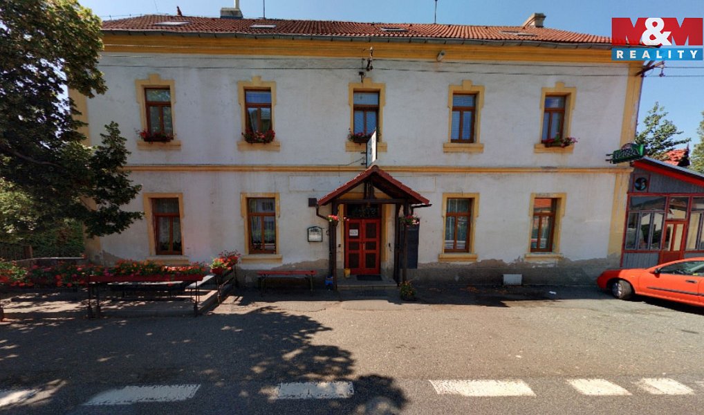 Prodej ubytovacího objektu 640 m², Želízy – náhled fotky 14