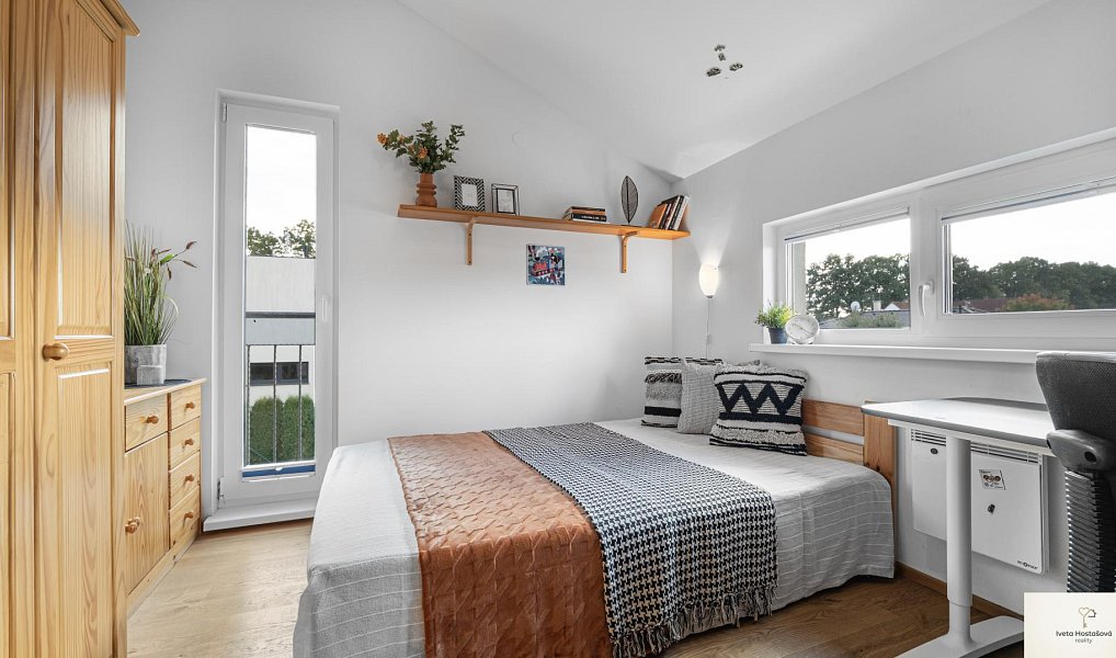 Prodej domu 110 m² s pozemkem 990 m², Úhonice – náhled fotky 4