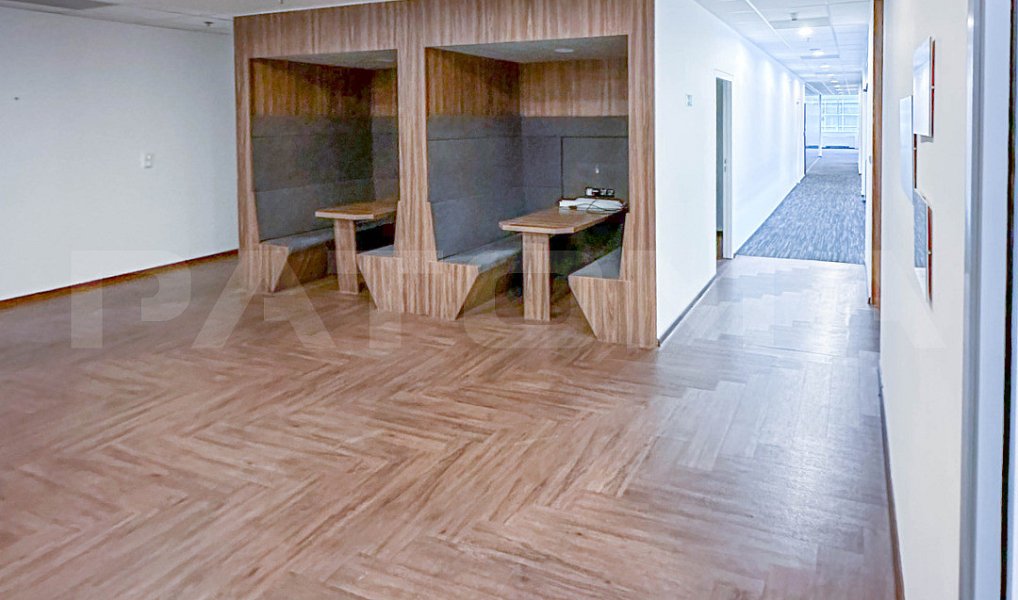 Pronájem kanceláře 576 m², Praha – náhled fotky 4