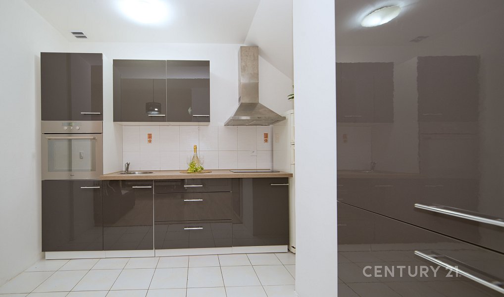 Pronájem bytu 1+kk 28 m², Praha – náhled fotky 14