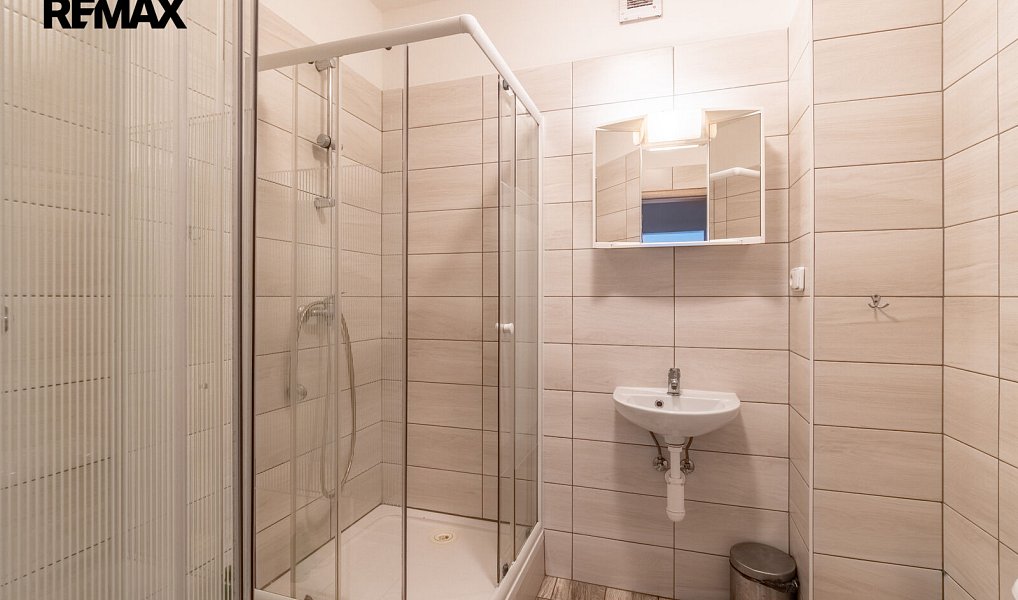 Prodej domu 233 m² s pozemkem 121 m², Praha – náhled fotky 10