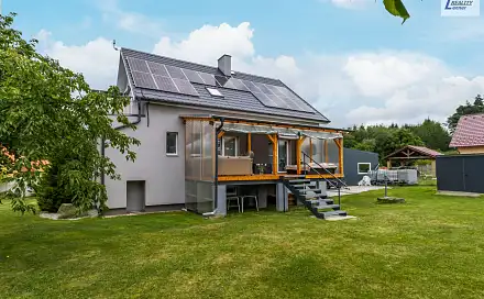 Prodej domu 257 m² s pozemkem 2 424 m², Narysov, okres Příbram