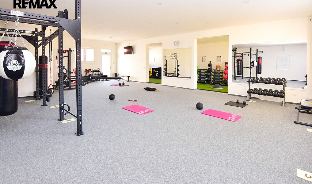 Pronájem obchodních prostor 380 m², Úhonice – náhled fotky 10