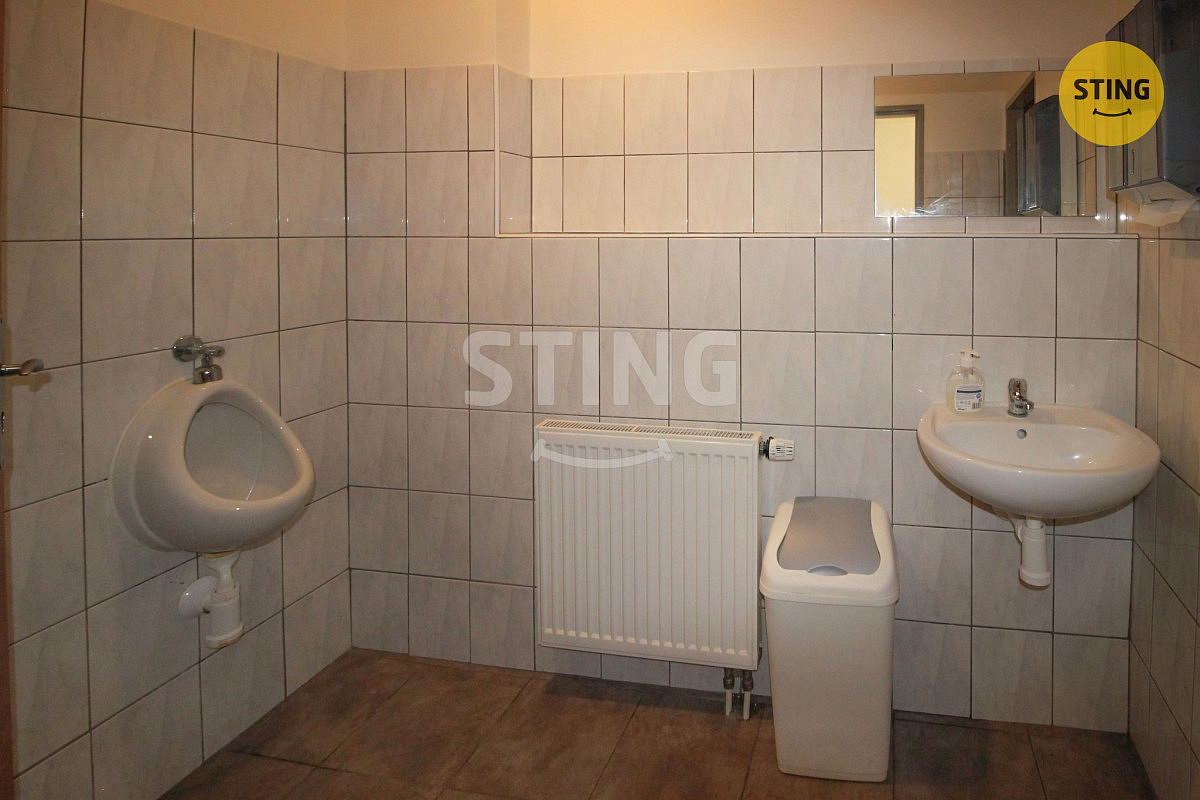 Pronájem kanceláře 60 m² – fotografie 4