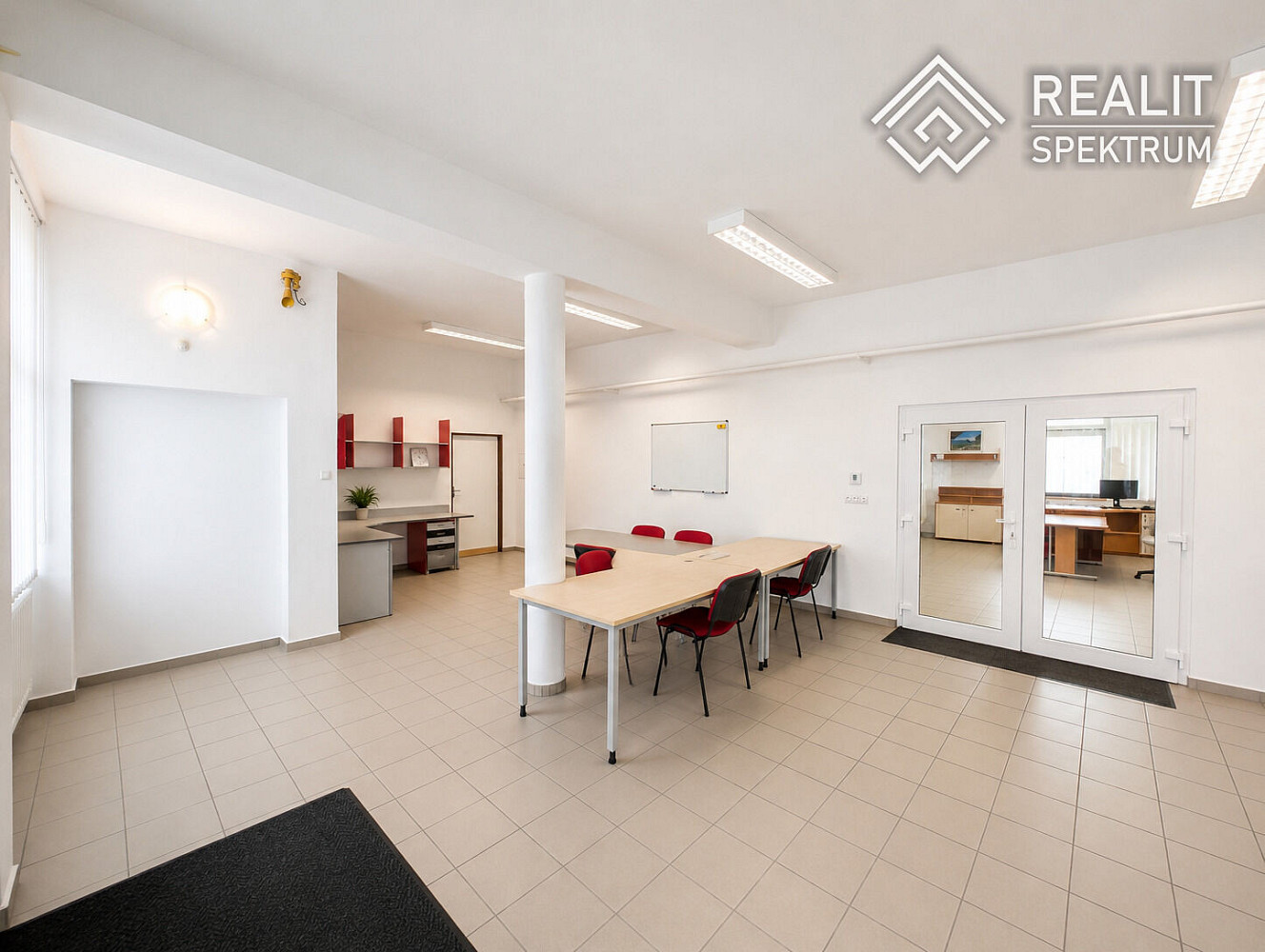 Pronájem obchodních prostor 128 m² – fotografie 4
