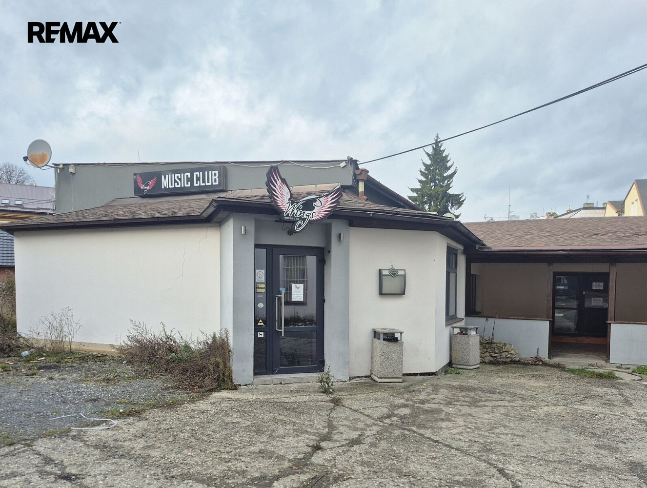 Pronájem obchodních prostor 230 m²