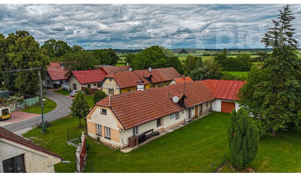 Prodej domu 97 m² s pozemkem 534 m², Straky – náhled fotky 12