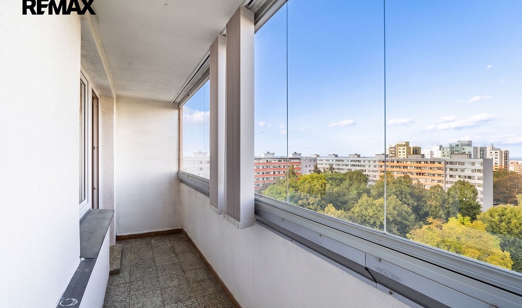 Prodej bytu 1+1 38 m², Praha – náhled fotky 3