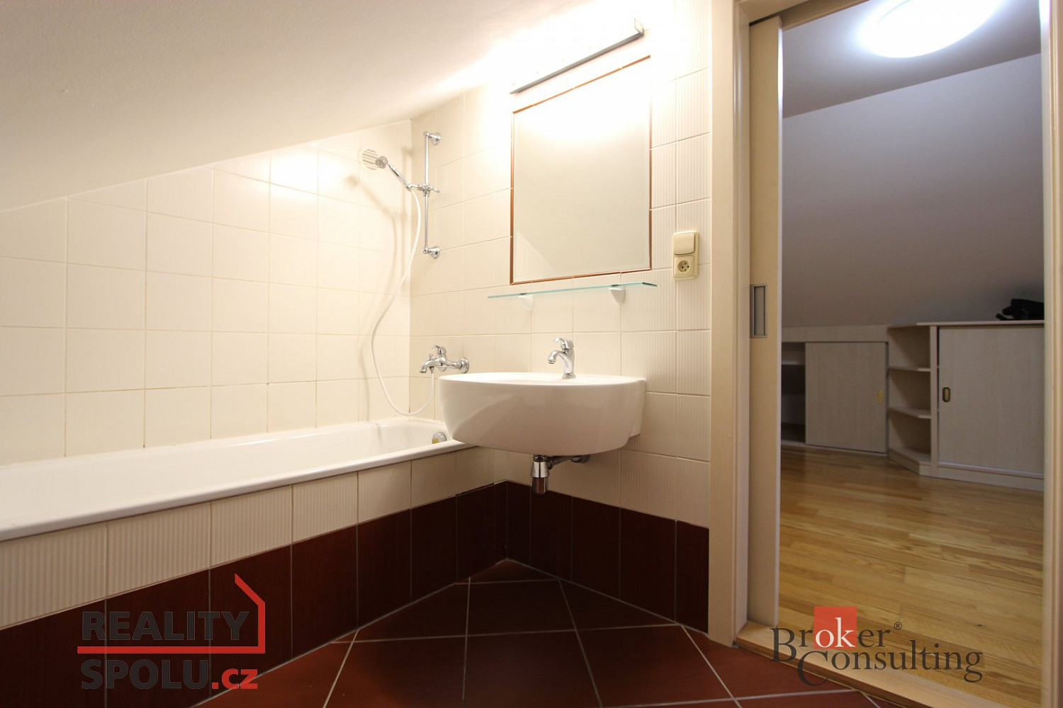 Pronájem bytu 2+kk 60 m² – fotografie 5