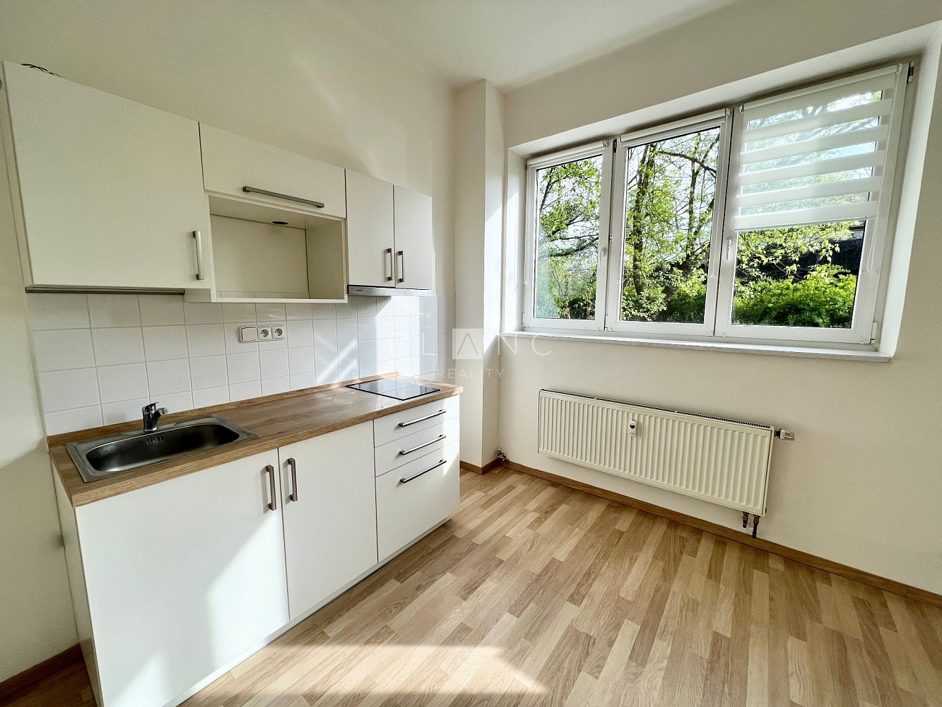 Pronájem bytu 1+kk 35 m² — photo 2