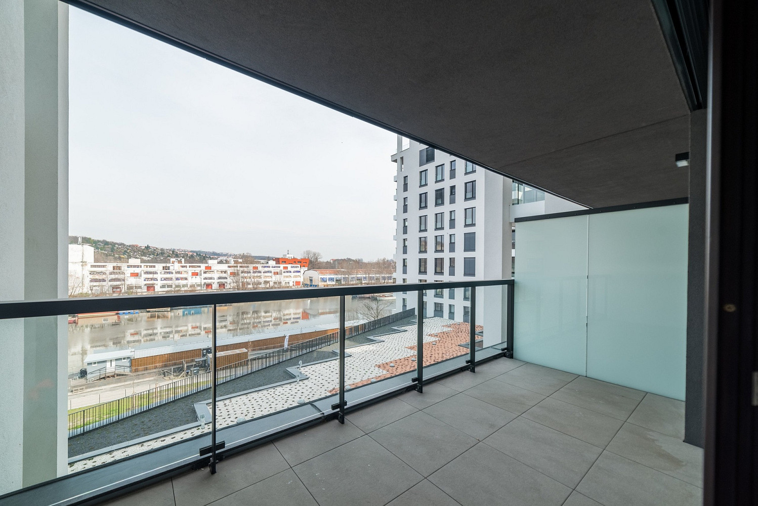 Pronájem bytu 2+kk 64 m² – fotografie 5