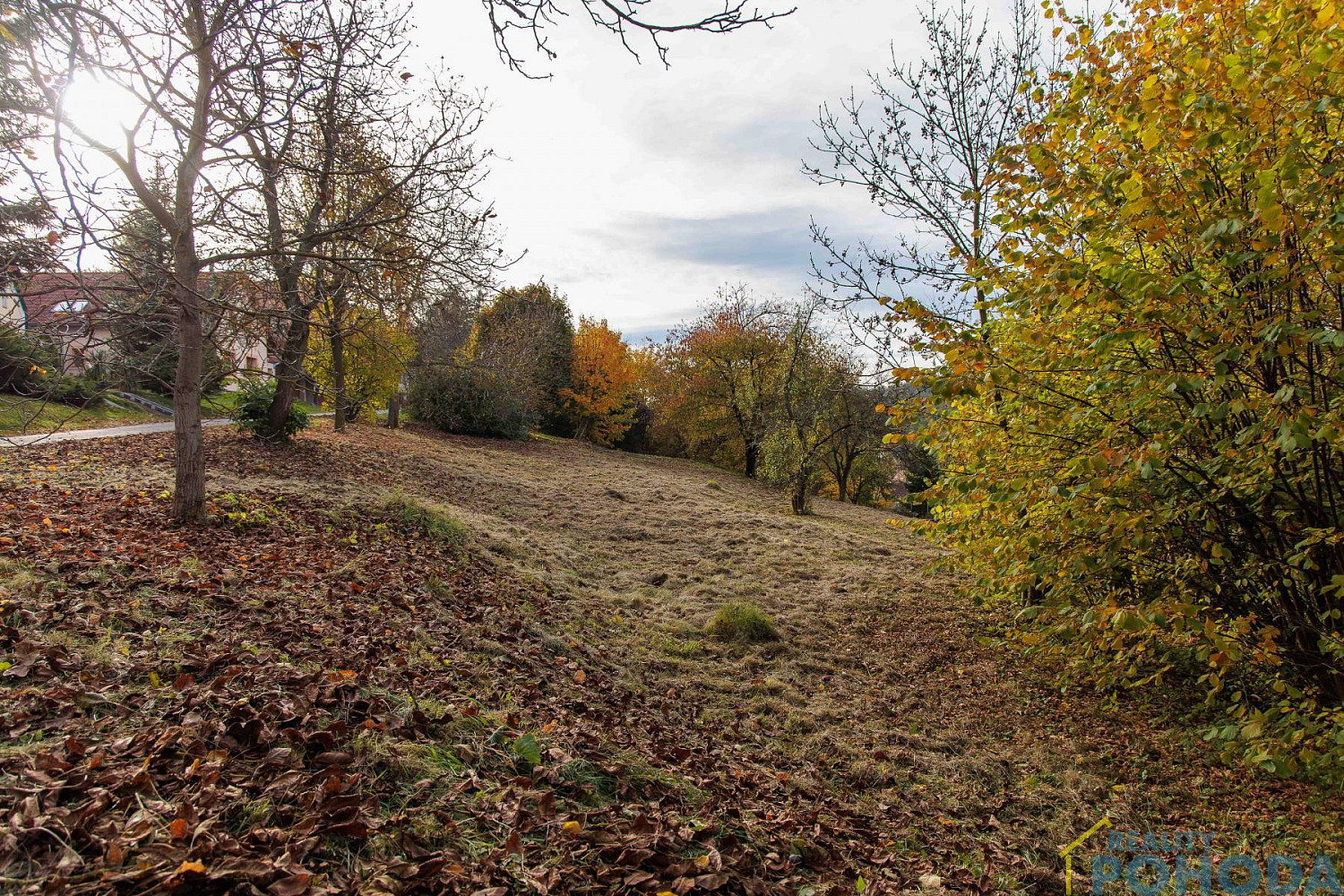 Prodej stavebního pozemku 805 m² – fotografie 2