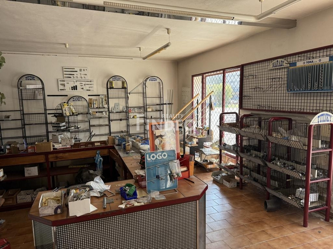 Pronájem obchodních prostor 137 m² – fotografie 3