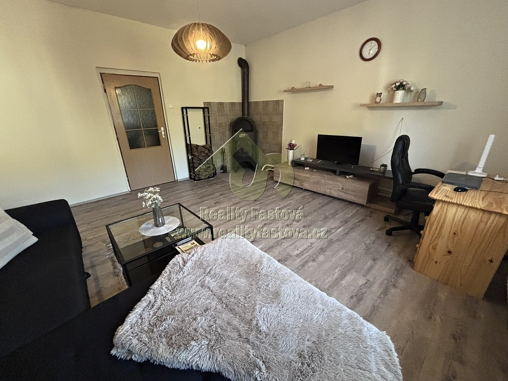 Prodej domu 100 m² s pozemkem 195 m² — photo 2