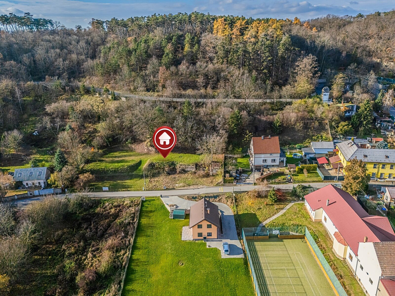 Prodej stavebního pozemku 711 m² – fotografie 4