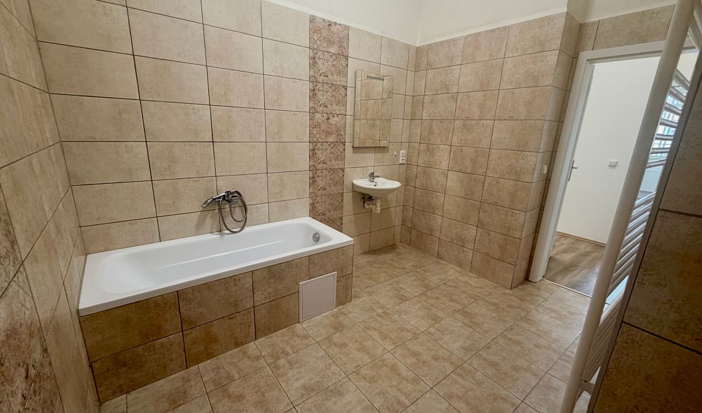 Pronájem bytu 3+kk 84 m², Cheb – náhled fotky 6