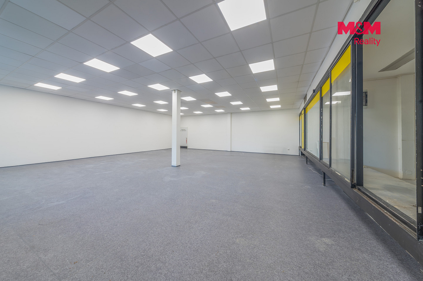 Pronájem obchodních prostor 500 m² – fotografie 2