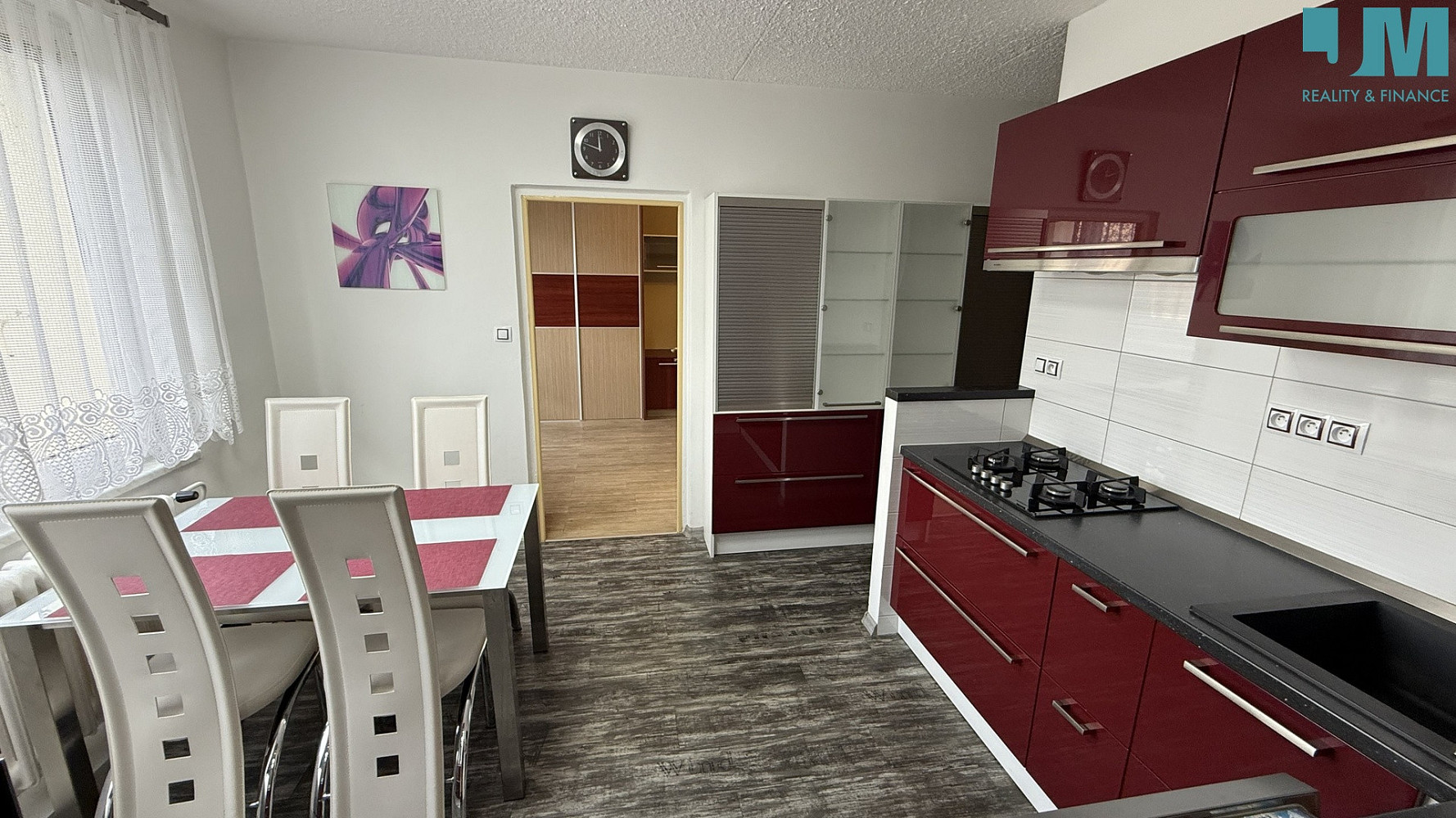 Pronájem bytu 3+1 74 m² – fotografie 3