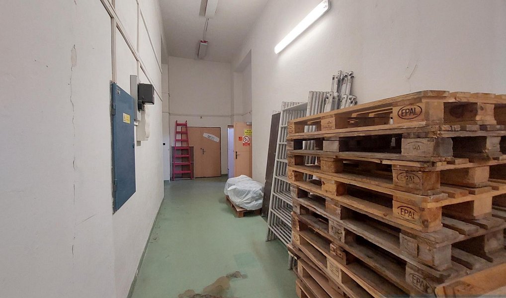 Pronájem skladovacích prostor 100 m², Krnov – náhled fotky 11