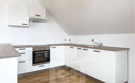 Pronájem bytu 3+kk 81 m²